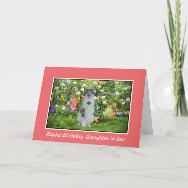 Tarjeta Cumpleaños, Hija en la ley, gato entre las flores (Anverso)
