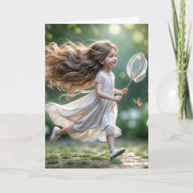 Tarjeta Cumpleaños Niña Pequeña Persiguiendo Mariposas (Anverso)