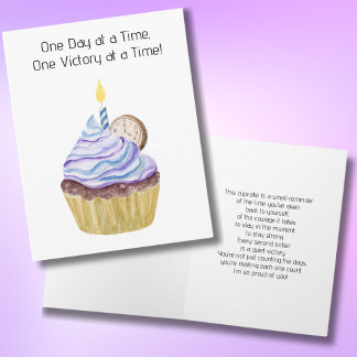 Tarjeta Cupcake de Aniversario de Sobriedad Feliz con Relo
