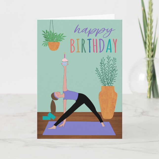 Tarjeta Cupcake de Yoga de Cumpleaños (Anverso)