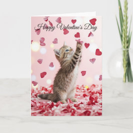 Tarjeta Cute Kitten Catching Valentine Heart Petals