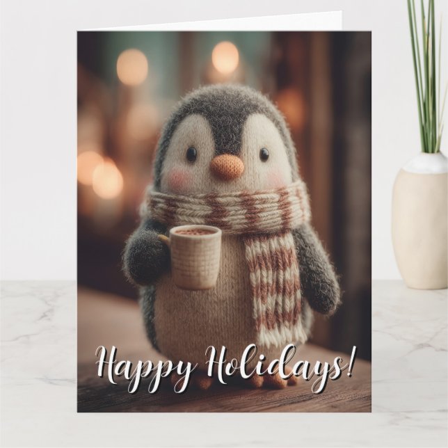 Tarjeta Cute Knitted Penguin Doll in Scarf Holding Mug (Anverso)