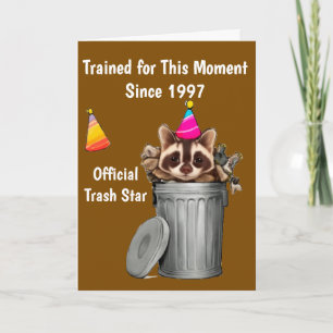 Tarjeta Cute mapache que lleva sombrero de cumpleaños en u