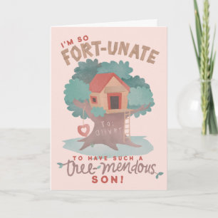 Tarjeta Cute Tree Fort Punny, un deseo de cumpleaños para