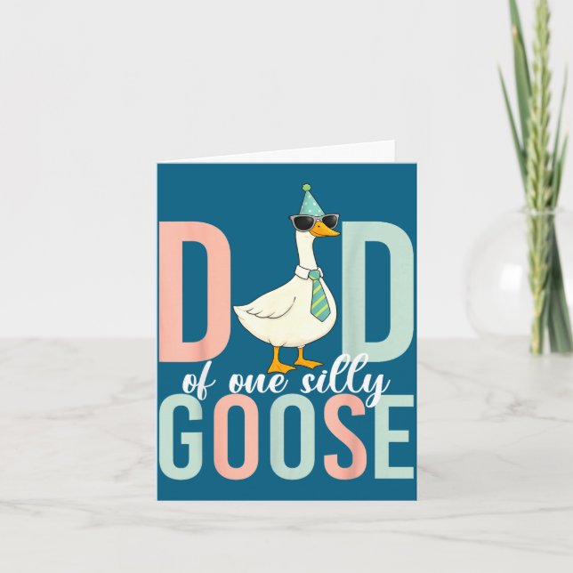 Tarjeta Dad Silly Goose First Birthday Illustration (Anverso)