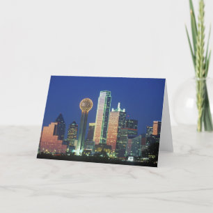 Tarjeta 'Dallas, TX en el horizonte nocturno con la Torre
