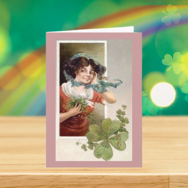 Tarjeta Dama con rocas de champú (Lady with Shamrocks Card)