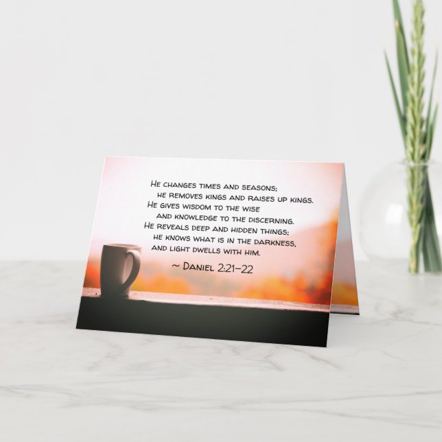 Tarjeta Daniel 2:21-22 Cambia de época y estación (Anverso)