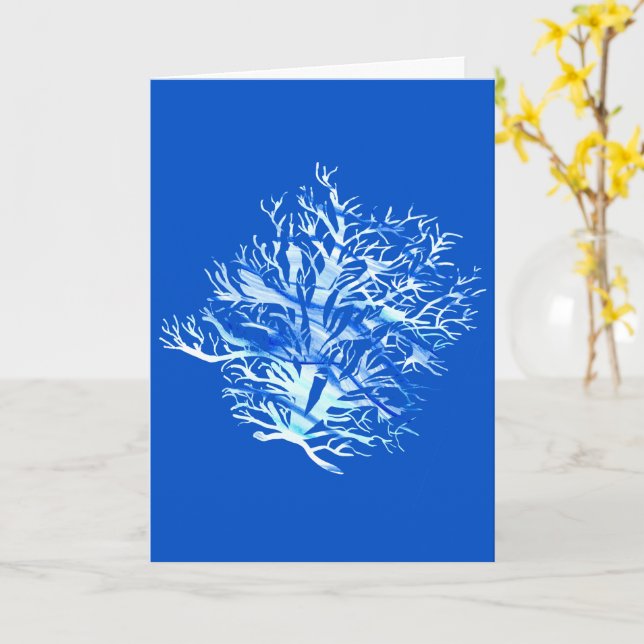 Tarjeta de acuarela con silueta de coral azul agua (flor amarilla)