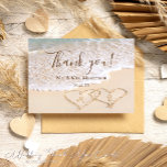 Tarjeta de agradecimiento a Blue Ocean Waves Beach<br><div class="desc">¡Una nota sentida sellada con un toque de felicidad tropical! Esta tarjeta de agradecimiento de Boda Tropical Ocean Waves Personalizado es su perfecto gesto post-boda, que ofrece una fascinante mezcla de elegancia eterna y encanto de playa. Diseñada con amor por Mylini Design, esta tarjeta captura la esencia de un beso...</div>
