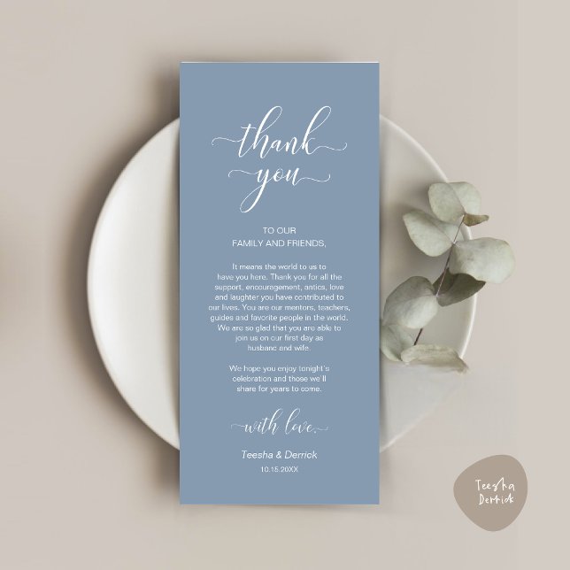 Tarjeta de agradecimiento a la configuración del l (Modern Wedding Dinner Place Setting Thank You Card in Classy Dusty Blue)