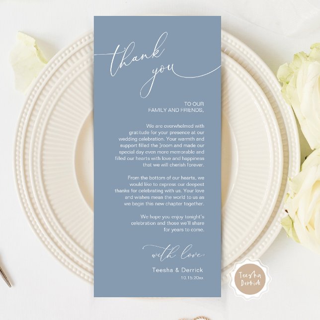 Tarjeta de agradecimiento a Romantic Boda Place (Wedding Dinner Place Setting Thank You Card, Modern Romantic Script, in Dusty Blue)