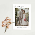 Tarjeta de agradecimiento al Boda minimalista<br><div class="desc">Tarjeta de agradecimiento de boda minimalista y elegante con tipografía de escritura. El texto y los mensajes se pueden editar en la parte posterior de la tarjeta. Para una personalización más avanzada de este diseño, por ejemplo, cambiar el diseño, el tamaño de letra o el tamaño del texto, haga clic...</div>