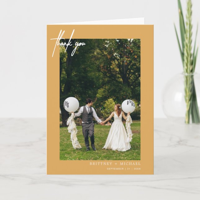 Tarjeta De Agradecimiento Amarillo moderno con letras de mano (Anverso)