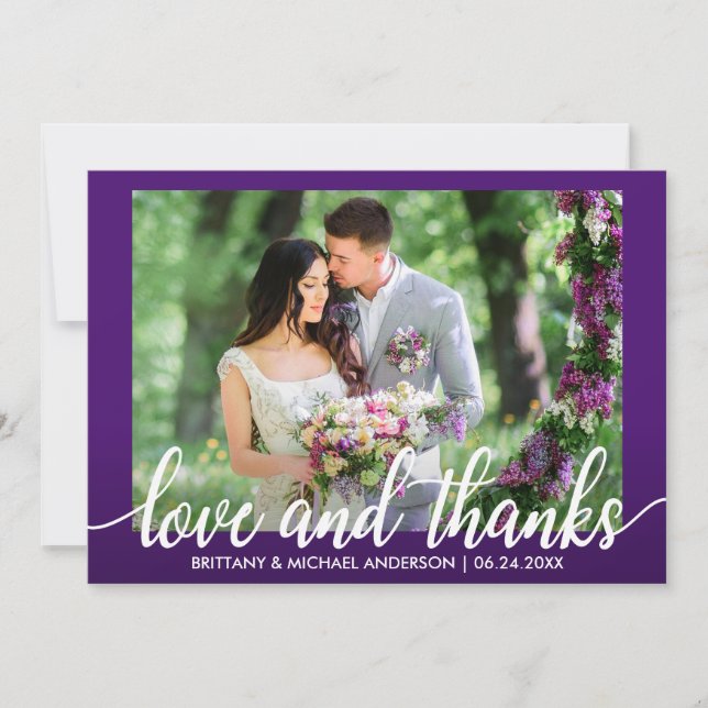 Tarjeta De Agradecimiento Amor y gracias ultravioletas púrpuras de la boda (Anverso)