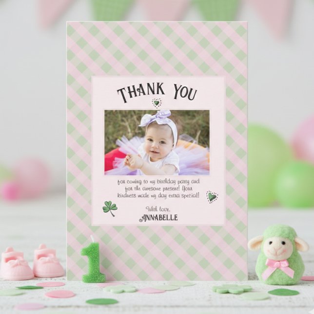 Tarjeta De Agradecimiento Aniversario de los niños irlandeses rosas y verdes (Pink St Patrick's Day First Birthday Thank You Card for Baby Girl. Irish Lucky One Card for Kids)