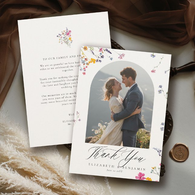 Tarjeta De Agradecimiento Arco de boda de acuarela moderna Wildflower Grace (wildflower wedding theme thank you romantic colorful watercolor pastel floral timeless classic)