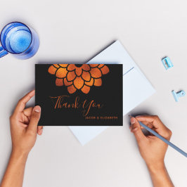 Tarjeta De Agradecimiento Aster de cobre oscuro y dramático sobre negro