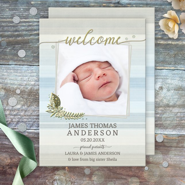Tarjeta De Agradecimiento Aviso de nacimiento de bebé con guión de moda (Baby birth announcement card featuring a photo of your baby framed by a light pastel striped design)