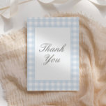 Tarjeta De Agradecimiento Baby Shower Blue Gingham Boy<br><div class="desc">Diga gracias a sus amigos y familiares por asistir a su ducha de bebé con esta elegante tarjeta azul gingham de agradecimiento.</div>