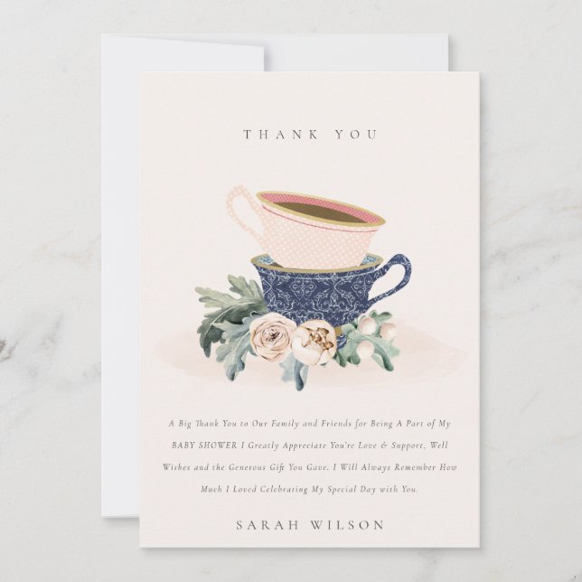 Tarjeta De Agradecimiento Baby Shower de tazas de té apiladas de floral azul (Anverso)