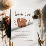 Tarjeta De Agradecimiento Baby Shower Rustic Cub Bear<br><div class="desc">Carta de agradecimiento a los amantes de la ducha de bebé, temática de oso dulce, con el ilustracion de un osito de cacao con vegetación a ambos lados. El mensaje da las gracias a los clientes por venir a la ducha y por sus regalos. Perfecto para una ducha en otoño....</div>