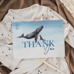 Tarjeta De Agradecimiento Baby Shower rústico moderno<br><div class="desc">Presentamos nuestra moderna y rústica ducha de bebé, una tarjeta de agradecimiento, un diseño cautivador que combina maravillosamente elementos tropicales con encanto minimalista. Este diseño único capta la esencia de una temática submarina, con suaves tonos acuáticos azules y grises con criaturas marinas. Su estilo informal pero sofisticado atrae a los...</div>