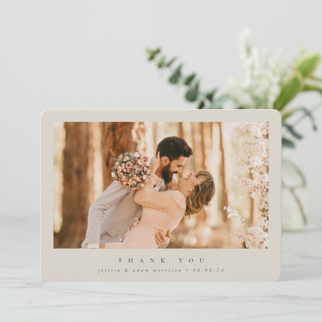 Tarjeta De Agradecimiento Beige Elegant Minimal Boda de fotografía individua (Anverso de pie)