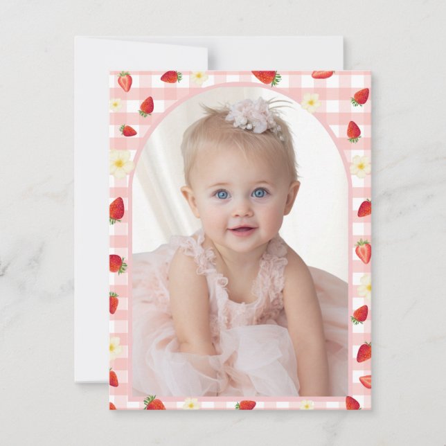 Tarjeta De Agradecimiento Berry Sweet Strawberry 1st Birthday Photo  (Anverso)