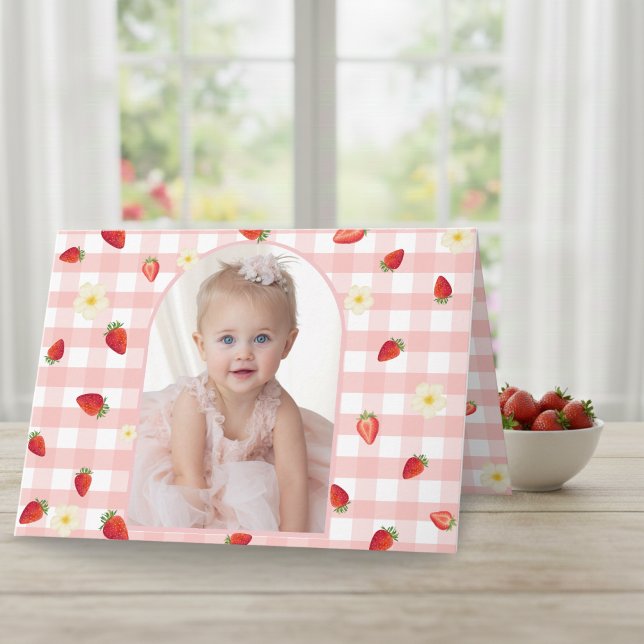 Tarjeta De Agradecimiento Berry Sweet Strawberry 1st Birthday Photo Folded H (Berry Sweet Strawberry 1st Birthday Photo Folded H Thank You Card - Front )