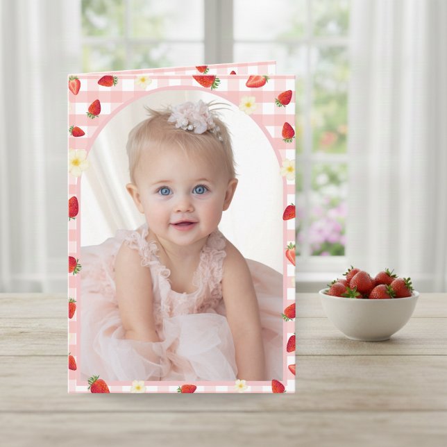 Tarjeta De Agradecimiento Berry Sweet Strawberry 1st Birthday Photo Folded V (Berry Sweet Strawberry 1st Birthday Photo Folded V Thank You Card - Front)