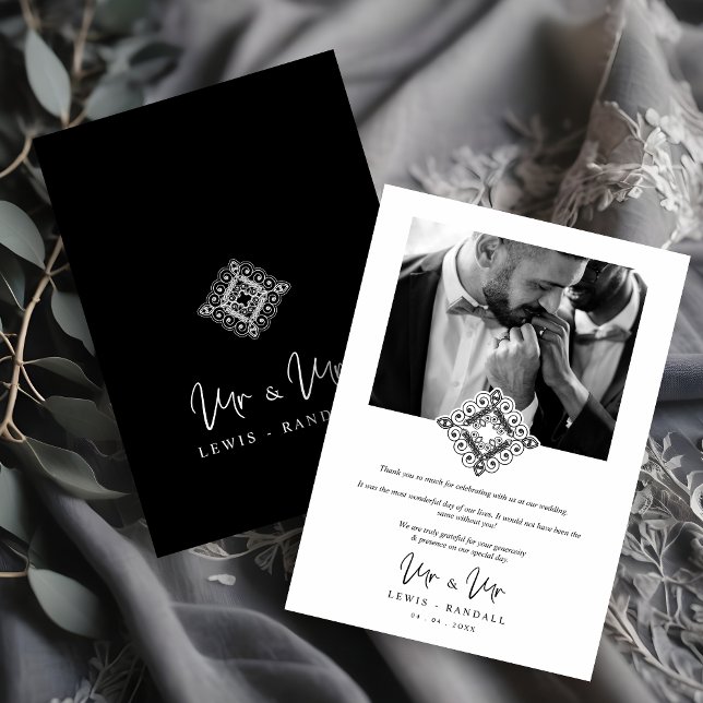 Tarjeta De Agradecimiento Black & White Mr & Mr Ornamental Flourish Photo (Black & White Mr & Mr Ornamental Flourish Photo Gay LGBT Wedding Thank You Card with Envelope.)
