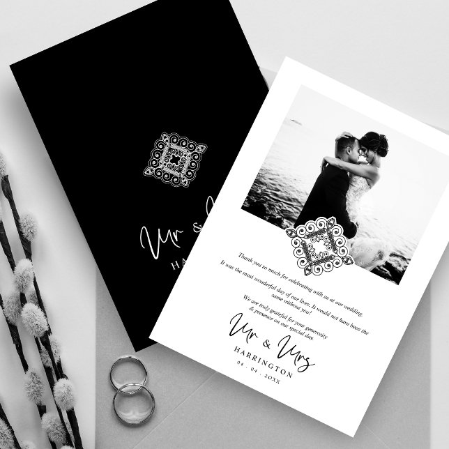 Tarjeta De Agradecimiento Black & White Mr & Mrs Ornamental Flourish Photo (Black & White Mr & Mrs Ornamental Flourish Photo Wedding Thank You Card with Envelope.)