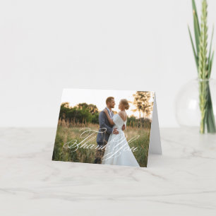 Tarjeta De Agradecimiento Blanco Clásico Elegante Foto de Boda con Letra Scr