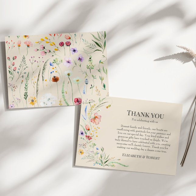 Tarjeta De Agradecimiento Boda Boho Taupe Wildflower Meadow (Boho Taupe Wildflower Meadow Wedding Thank You Card on a sunny white table.)