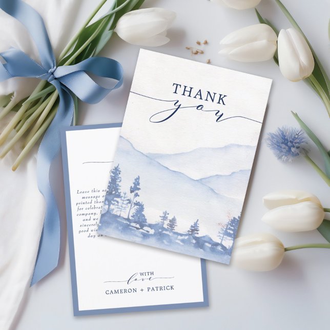 Tarjeta De Agradecimiento Boda de acuarela de montaña azul (This design with tranquil hues of blue, effortlessly captures your sincere expressions of gratitude.)