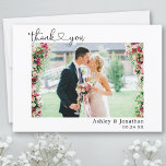 Tarjeta De Agradecimiento Boda de caligrafía de guión corto<br><div class="desc">Moderna caligrafía Minimalista simple guión Boda de corazón novia y foto de Groom Tarjeta de agradecimiento</div>