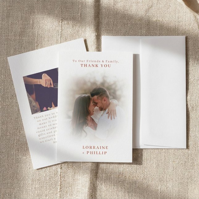 Tarjeta De Agradecimiento Boda de efecto de gradiente sutil fotográfico romá (Romanic photo subtle gradient effect wedding thank you card.)