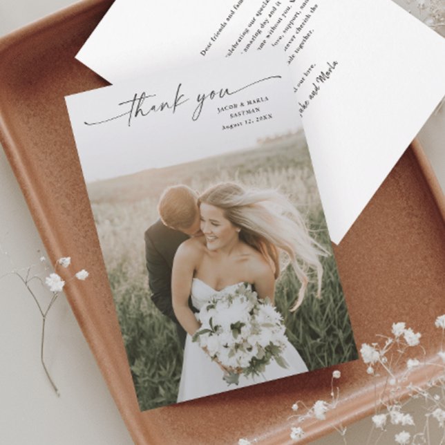 Tarjeta De Agradecimiento Boda de Foto con Guion Simple (Elegant script wedding photo thank you card.)
