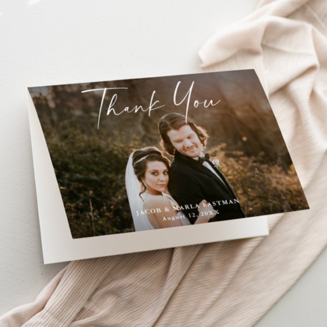 Tarjeta De Agradecimiento Boda de fotografía de caligrafía de escritura mode (Modern script wedding photo thank you cards.)