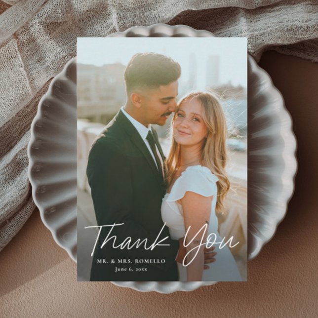 Tarjeta De Agradecimiento Boda de fotografía simple y simple con guión moder (Handwritten script petite wedding thank you card.)