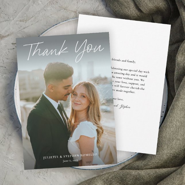 Tarjeta De Agradecimiento Boda de fotografías sencillas con guión moderno (Modern script photo wedding thank you card with full bleed photo typography overlay.)