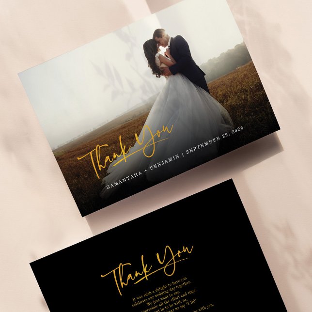 Tarjeta De Agradecimiento Boda de guiones florales y manuscritos modernos (Newlyweds Photo Script Thank You Card)