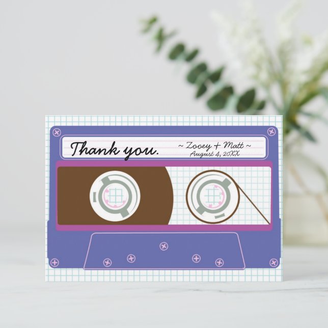 Tarjeta De Agradecimiento Boda de mixtape retro morado e índigo (Anverso de pie)