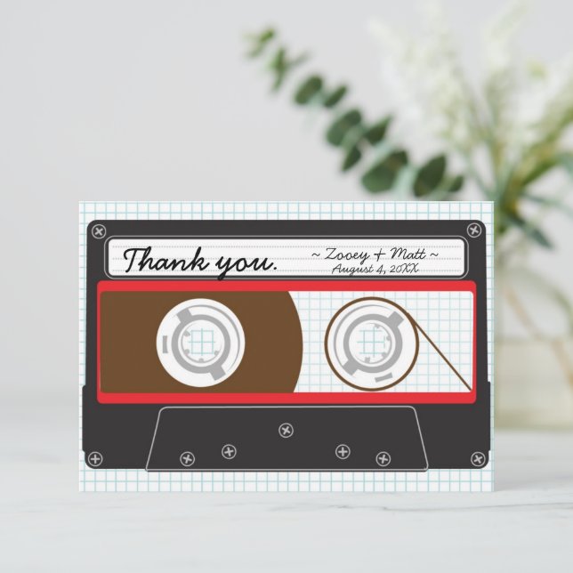 Tarjeta De Agradecimiento Boda de mixtape retro rojo, negro y blanco (Anverso de pie)