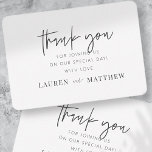 Tarjeta De Agradecimiento Boda de Moda Minimalista moderna Gracias<br><div class="desc">El diseño está compuesto por una tipografía moderna de moda con fuentes sans serif y serif.</div>