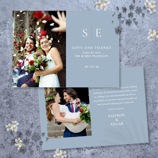 Tarjeta De Agradecimiento Boda de Monograma Dorado y Azul Polvoriento 2 Foto (Dusty Blue And Gold Monogram 2 Photo Wedding Thank You Card)