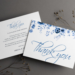 Tarjeta De Agradecimiento Boda Floral Toile Azul Francés con Letra Elegante 