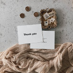 Tarjeta De Agradecimiento Boda formal elegante y minimalista<br><div class="desc">Esta minimalista y elegante tarjeta de agradecimiento de boda es perfecta para un boda rústico. El diseño presenta una bonita fuente en un fondo blanco para embellecer tu evento.</div>