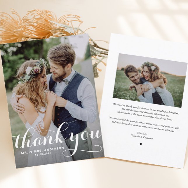 Tarjeta De Agradecimiento Boda fotográfico de caligrafía blanca moderna (Subido por el creador)